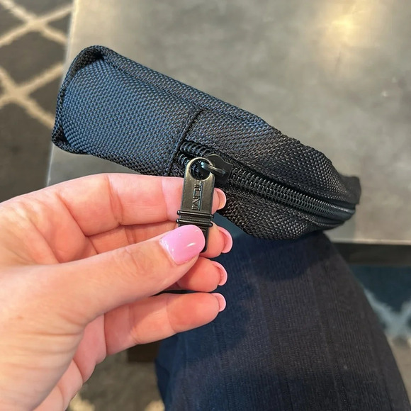 Tumi Toiletry Bag - Picture 3 of 6